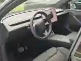 2025 Tesla Model Y L BEV