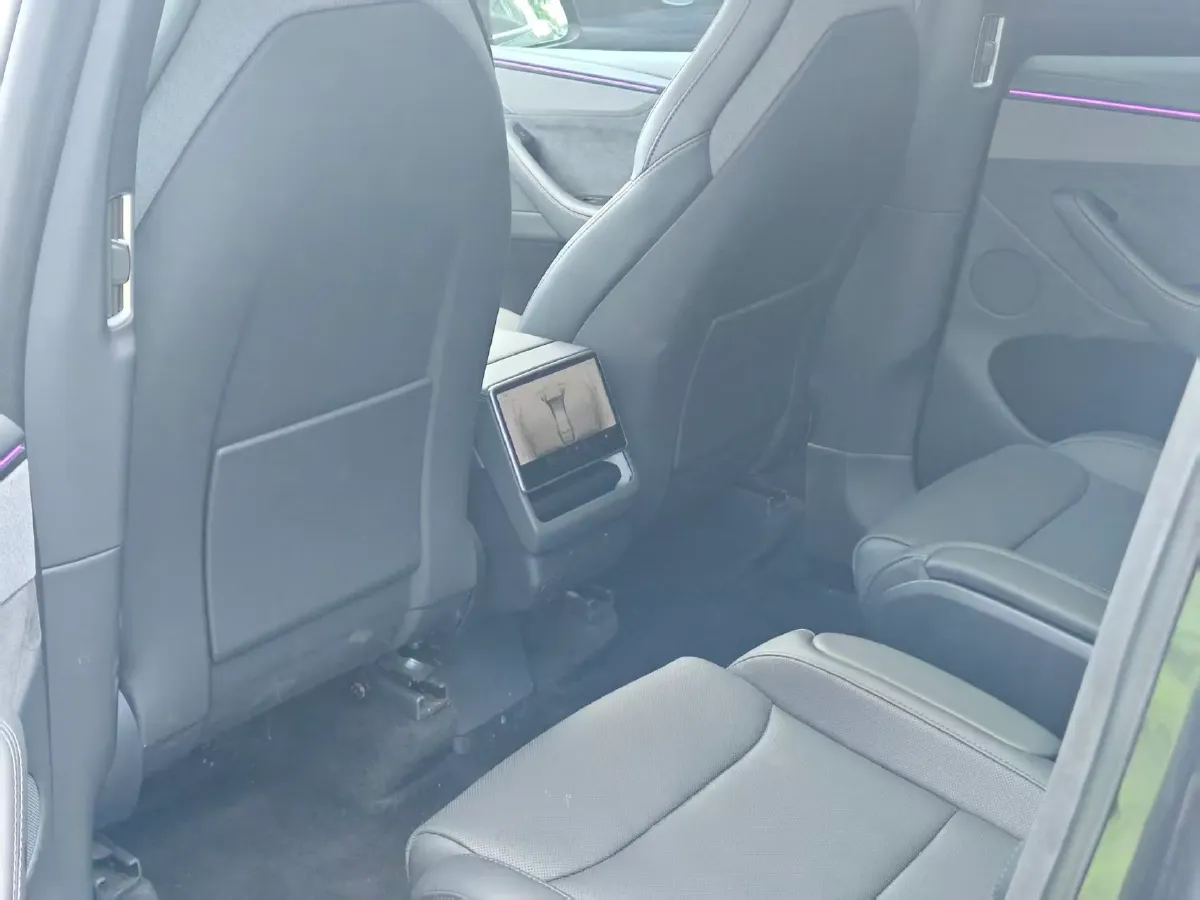 2025 Tesla Model Y L BEV,autocango,china used car exporter,china ev exporter,chinese used car exporter,chinese used ev exporter