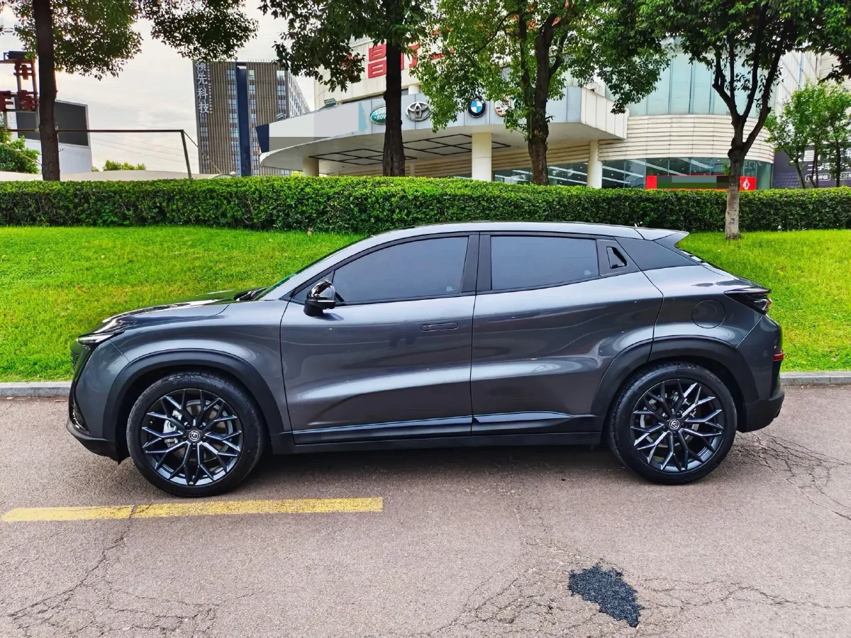 2022 ChangAn UNI-T 2.0T 233HP L4 8AT,autocango,china used car exporter,china ev exporter,chinese used car exporter,chinese used ev exporter