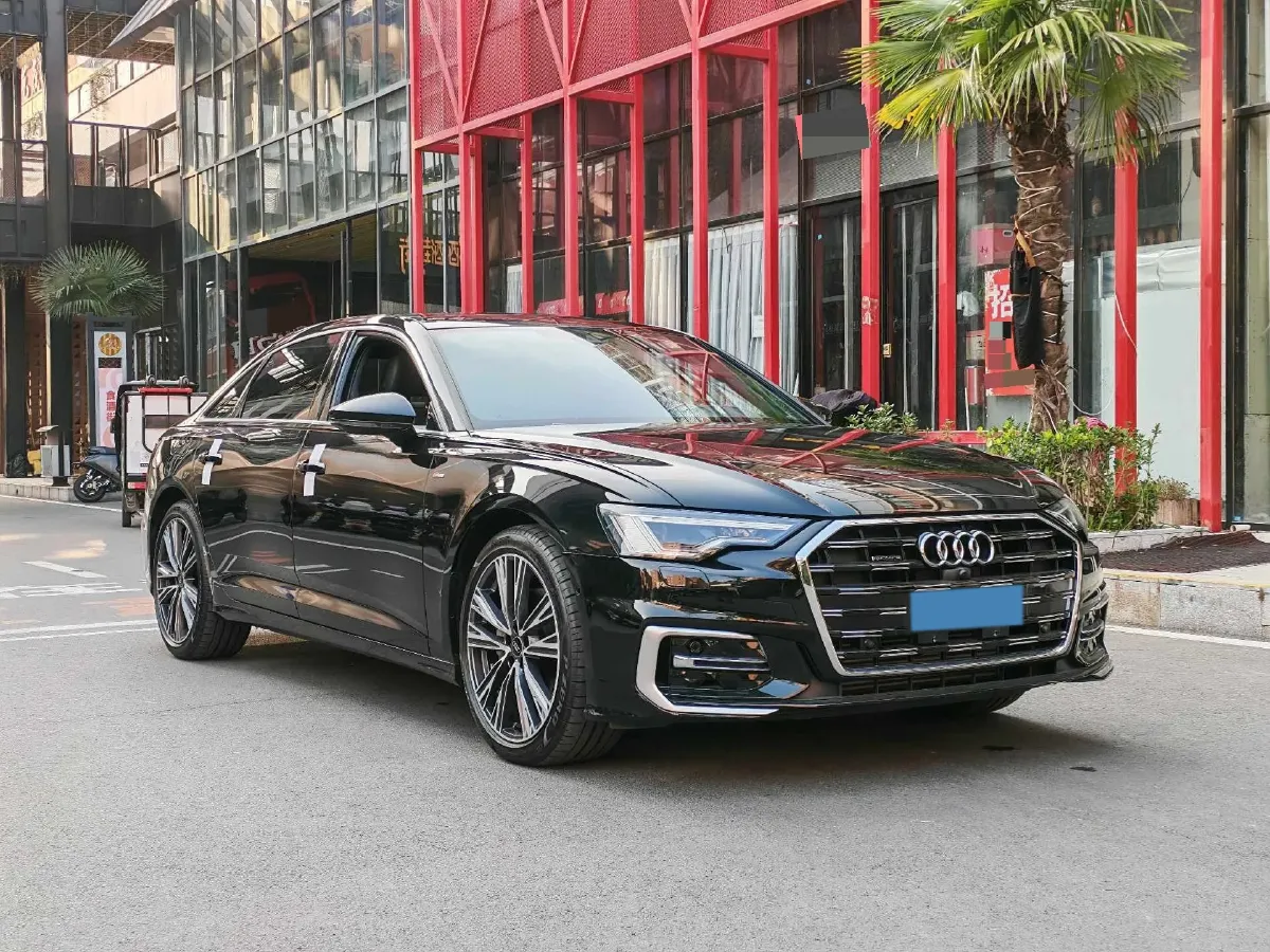2024 Audi A6L 2.0T 245HP L4 7DCT,autocango,china used car exporter,china ev exporter,chinese used car exporter,chinese used ev exporter