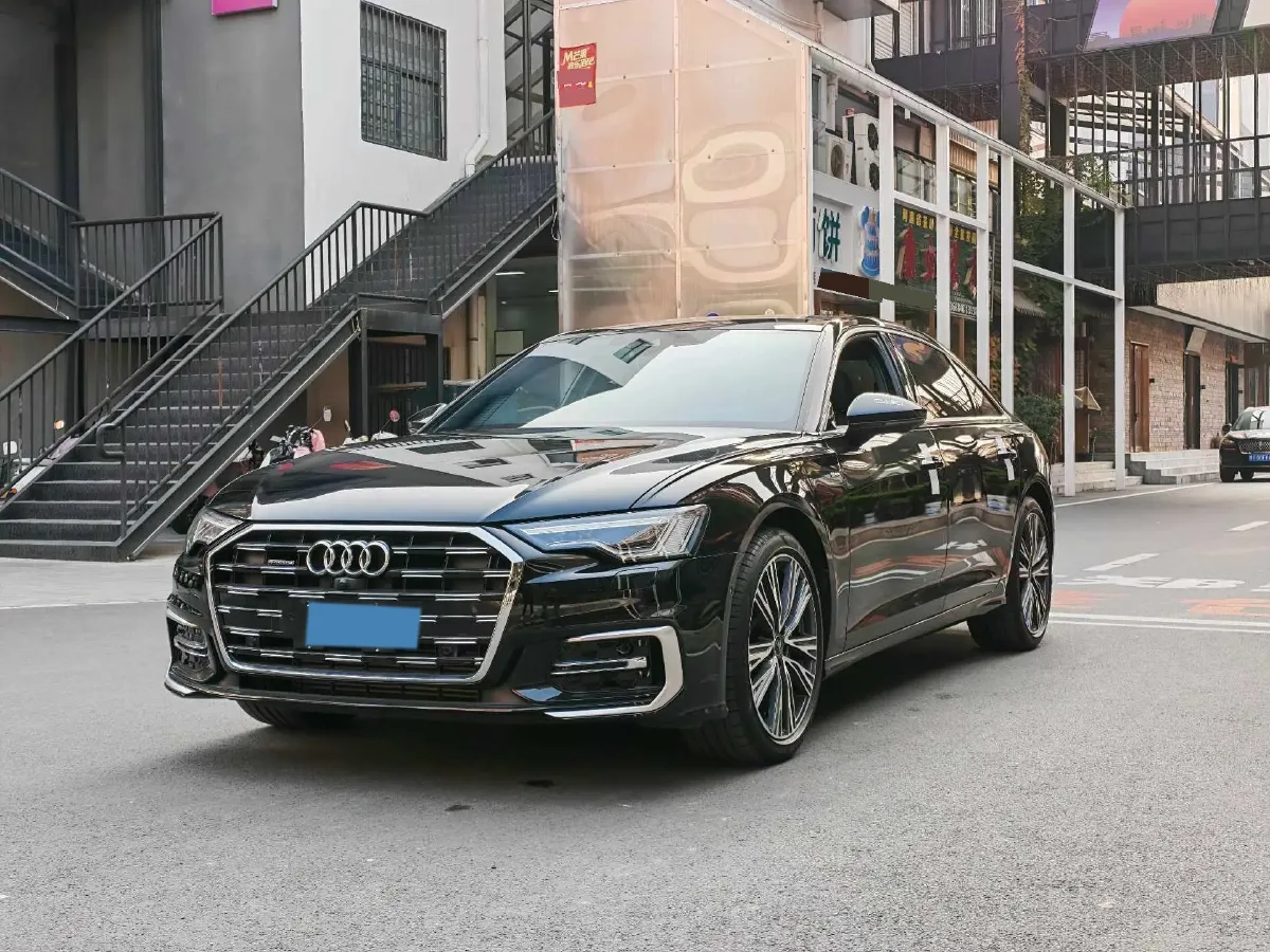 2024 Audi A6L 2.0T 245HP L4 7DCT,autocango,china used car exporter,china ev exporter,chinese used car exporter,chinese used ev exporter