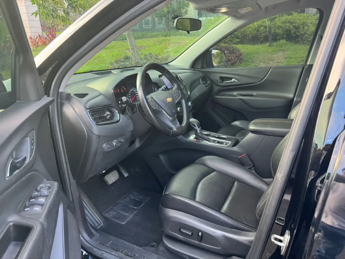 2021 Chevrolet Equinox 1.5T 169HP L4 6AT,autocango,china used car exporter,china ev exporter,chinese used car exporter,chinese used ev exporter