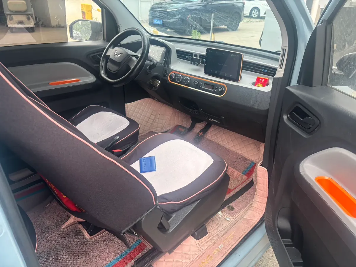 2021 WuLing HongGuang MINI EV BEV 9.3KWH,autocango,china used car exporter,china ev exporter,chinese used car exporter,chinese used ev exporter