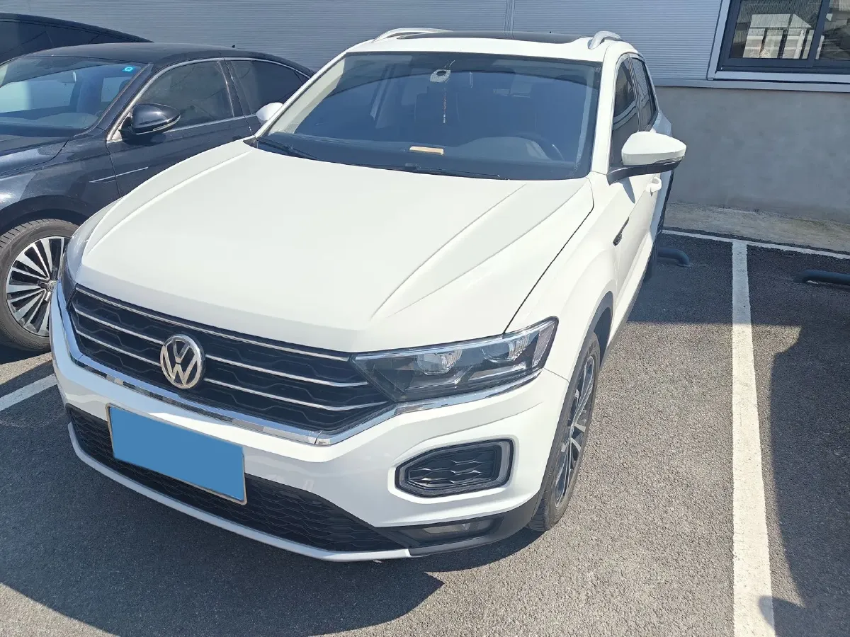 2020 Volkswagen T-Roc 1.4T 150HP L4 7DCT,autocango,china used car exporter,china ev exporter,chinese used car exporter,chinese used ev exporter
