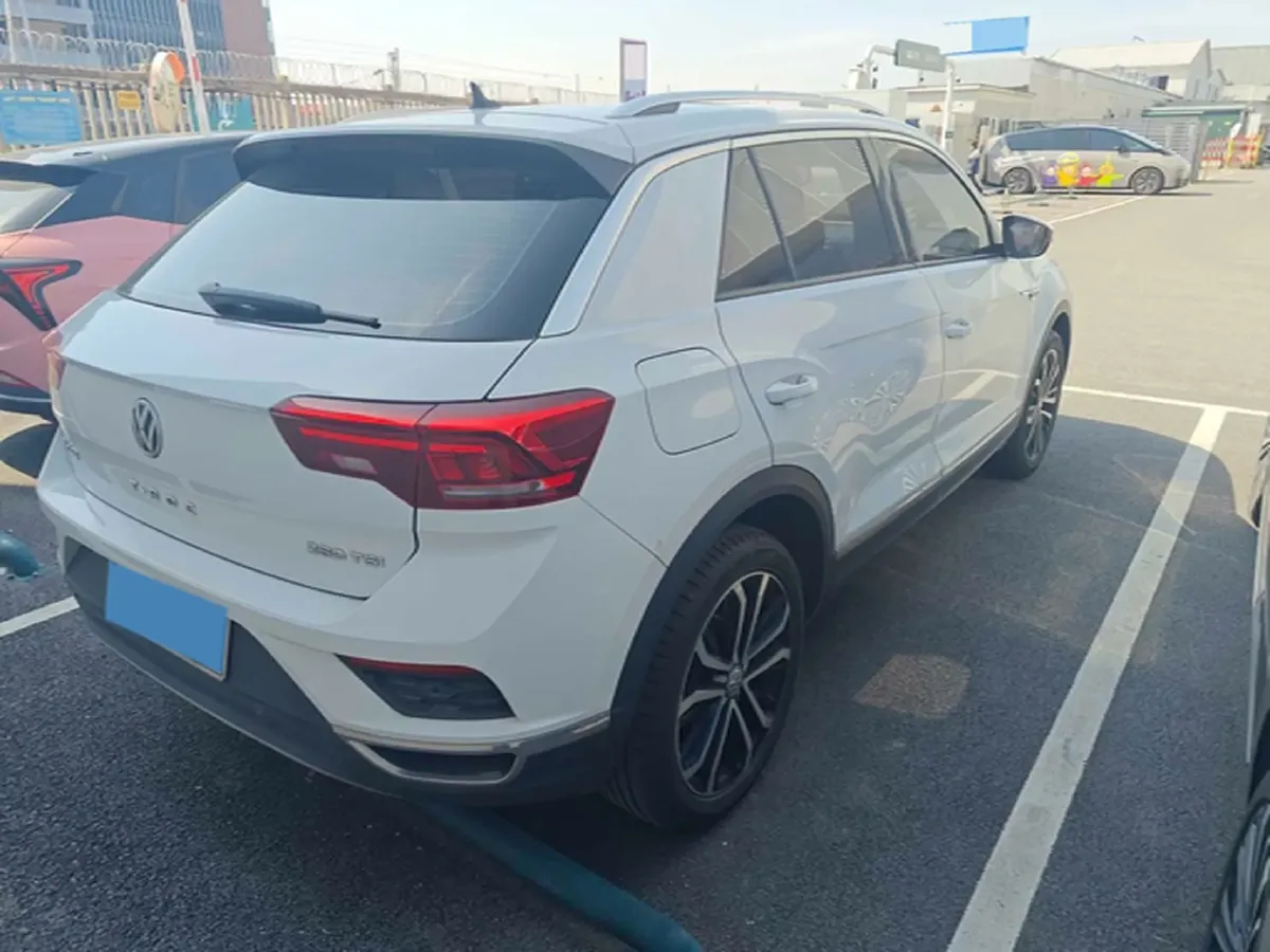 2020 Volkswagen T-Roc 1.4T 150HP L4 7DCT,autocango,china used car exporter,china ev exporter,chinese used car exporter,chinese used ev exporter