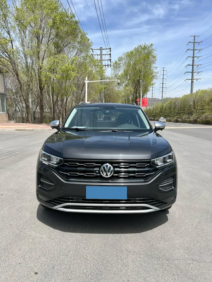 2019 Jeep Cherokee 2.0T 234HP L4 9AT,autocango,china used car exporter,china ev exporter,chinese used car exporter,chinese used ev exporter