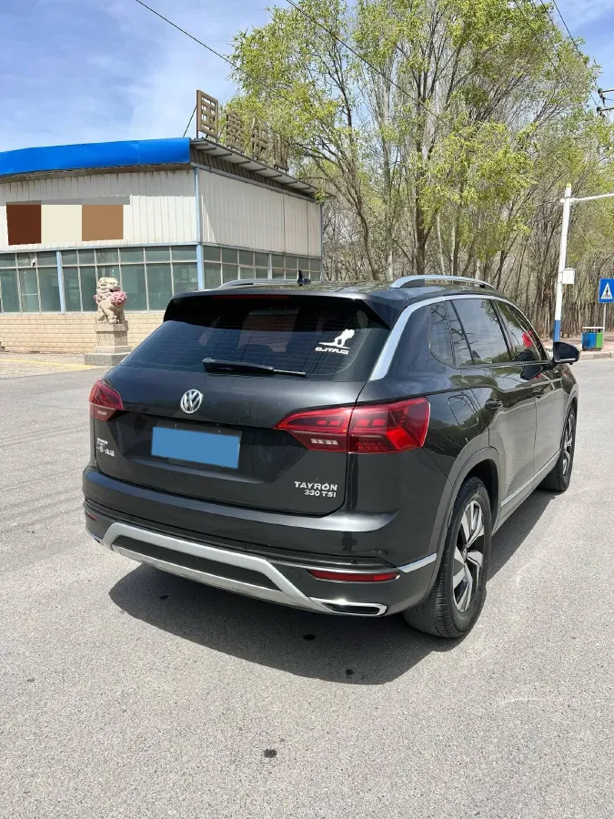 2019 Jeep Cherokee 2.0T 234HP L4 9AT,autocango,china used car exporter,china ev exporter,chinese used car exporter,chinese used ev exporter