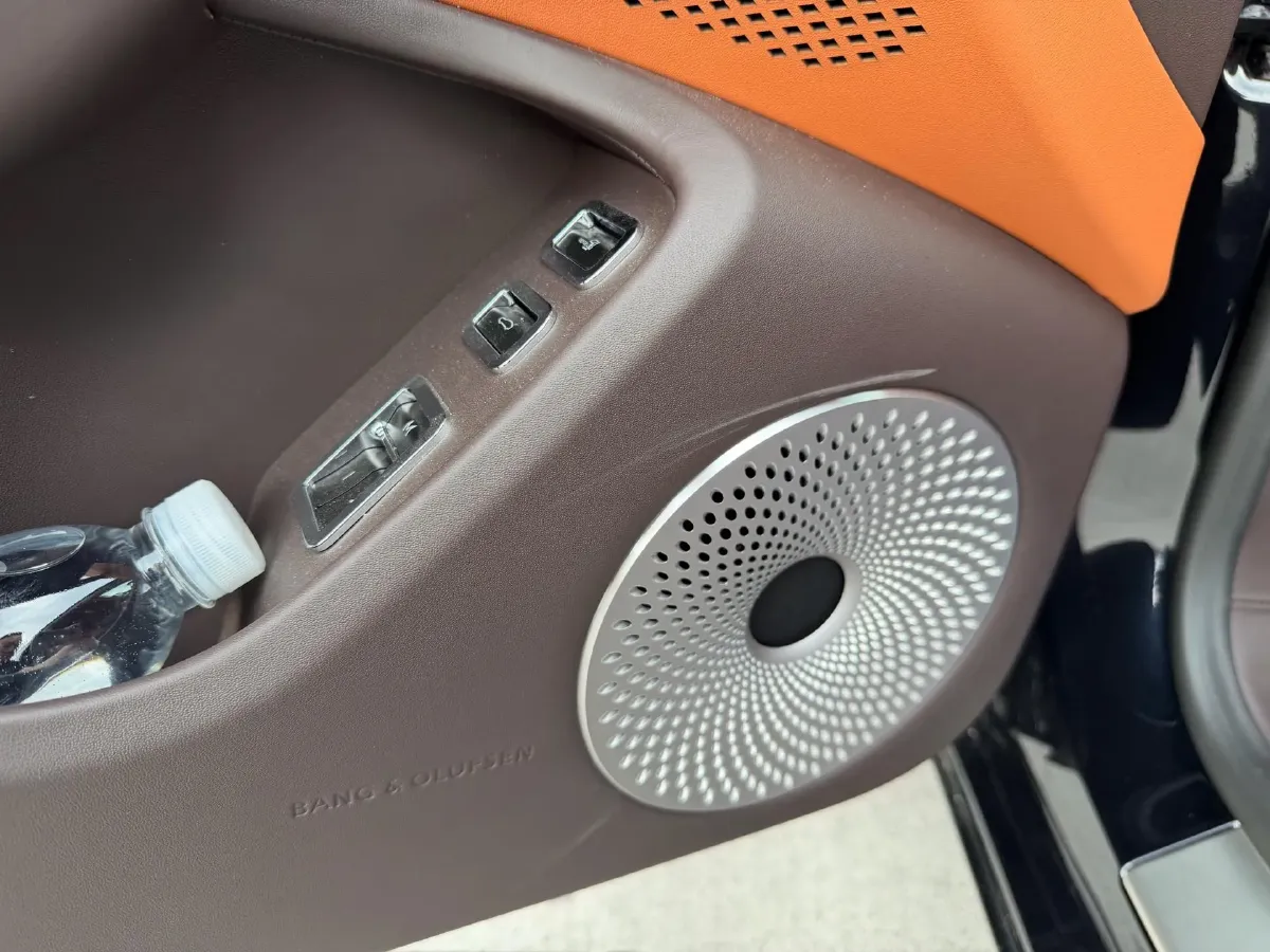 2022 Bentley Flying Spur 2.9T 416HP V6 8DCT PHEV 18KWH,autocango,china used car exporter,china ev exporter,chinese used car exporter,chinese used ev exporter