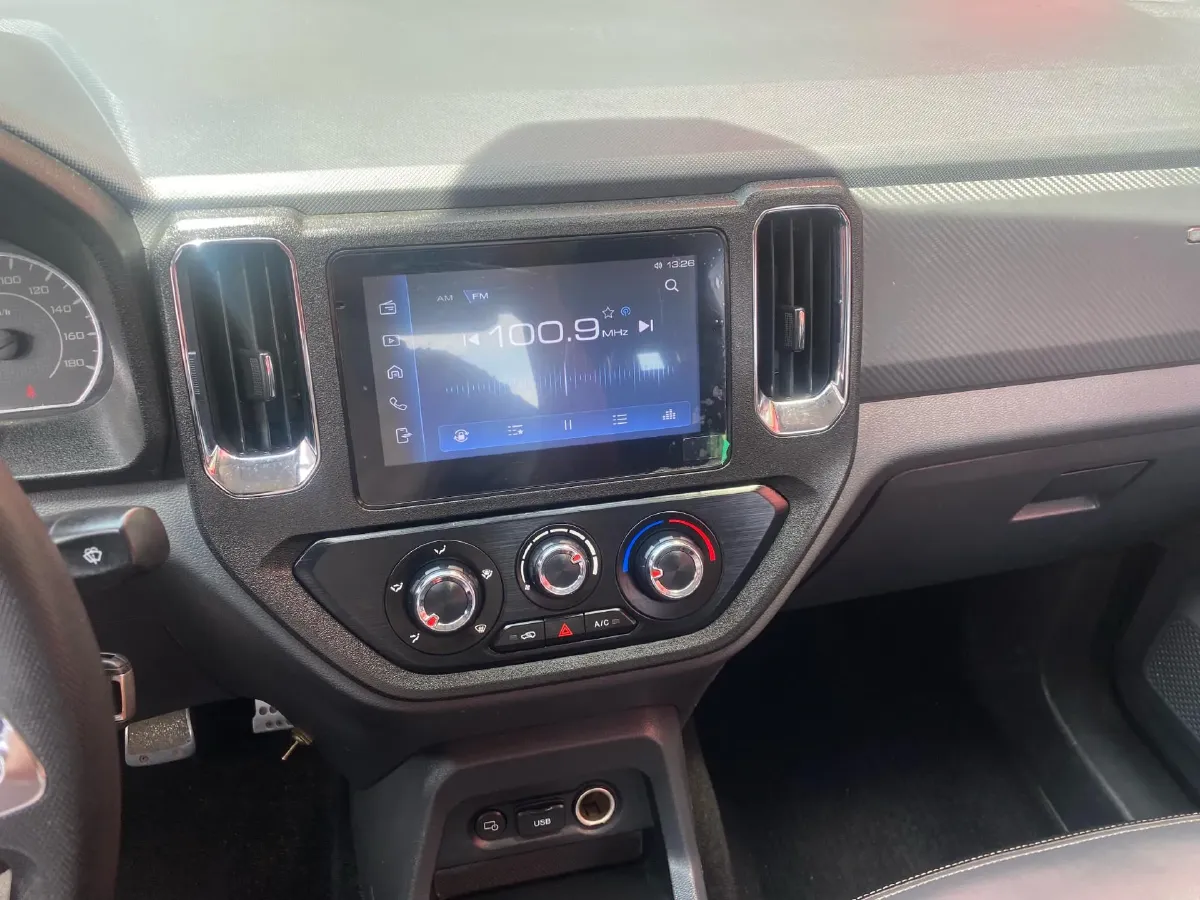 2021 WuLing ZhentTu 1.5L 99HP L4 5MT,autocango,china used car exporter,china ev exporter,chinese used car exporter,chinese used ev exporter