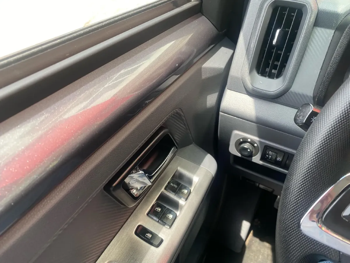 2021 WuLing ZhentTu 1.5L 99HP L4 5MT,autocango,china used car exporter,china ev exporter,chinese used car exporter,chinese used ev exporter