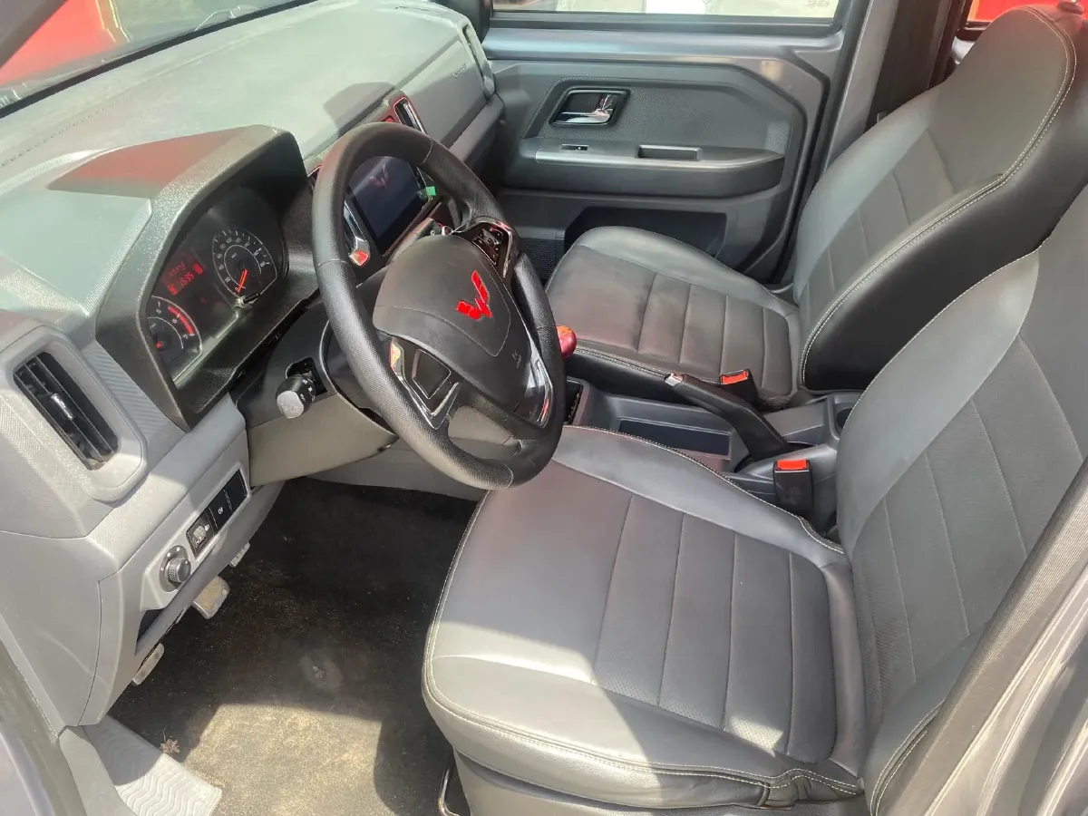 2021 WuLing ZhentTu 1.5L 99HP L4 5MT,autocango,china used car exporter,china ev exporter,chinese used car exporter,chinese used ev exporter