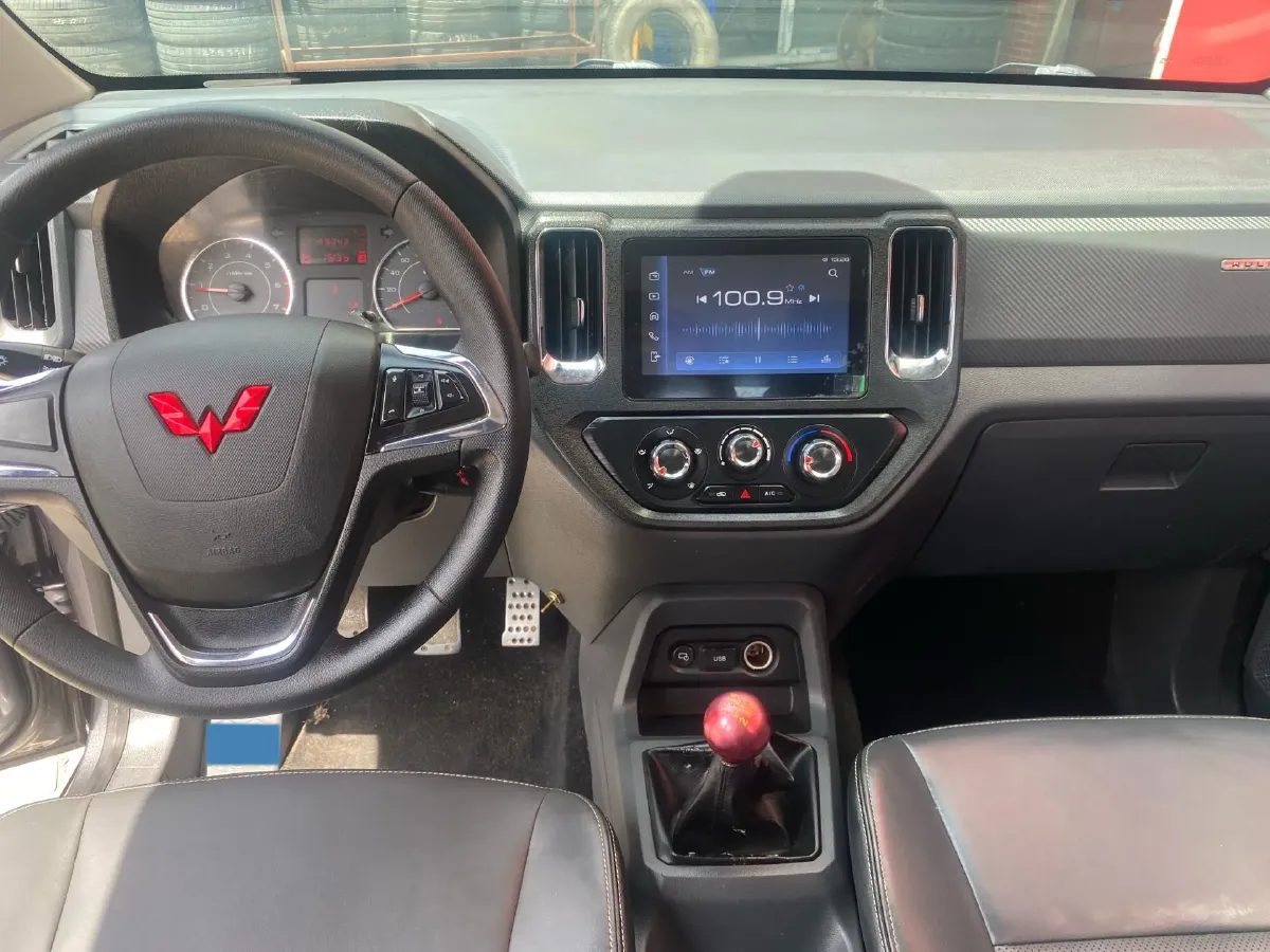 2021 WuLing ZhentTu 1.5L 99HP L4 5MT,autocango,china used car exporter,china ev exporter,chinese used car exporter,chinese used ev exporter