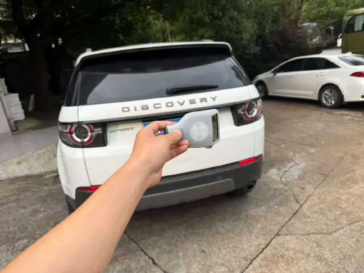 2018 Land Rover Discovery Sport 2.0T 241HP L4 9AT,autocango,china used car exporter,china ev exporter,chinese used car exporter,chinese used ev exporter
