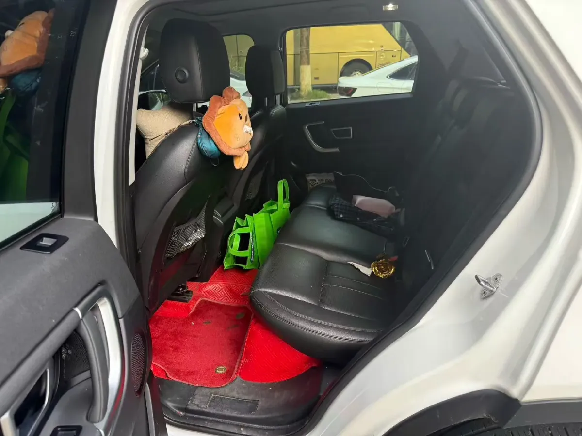 2018 Land Rover Discovery Sport 2.0T 241HP L4 9AT,autocango,china used car exporter,china ev exporter,chinese used car exporter,chinese used ev exporter