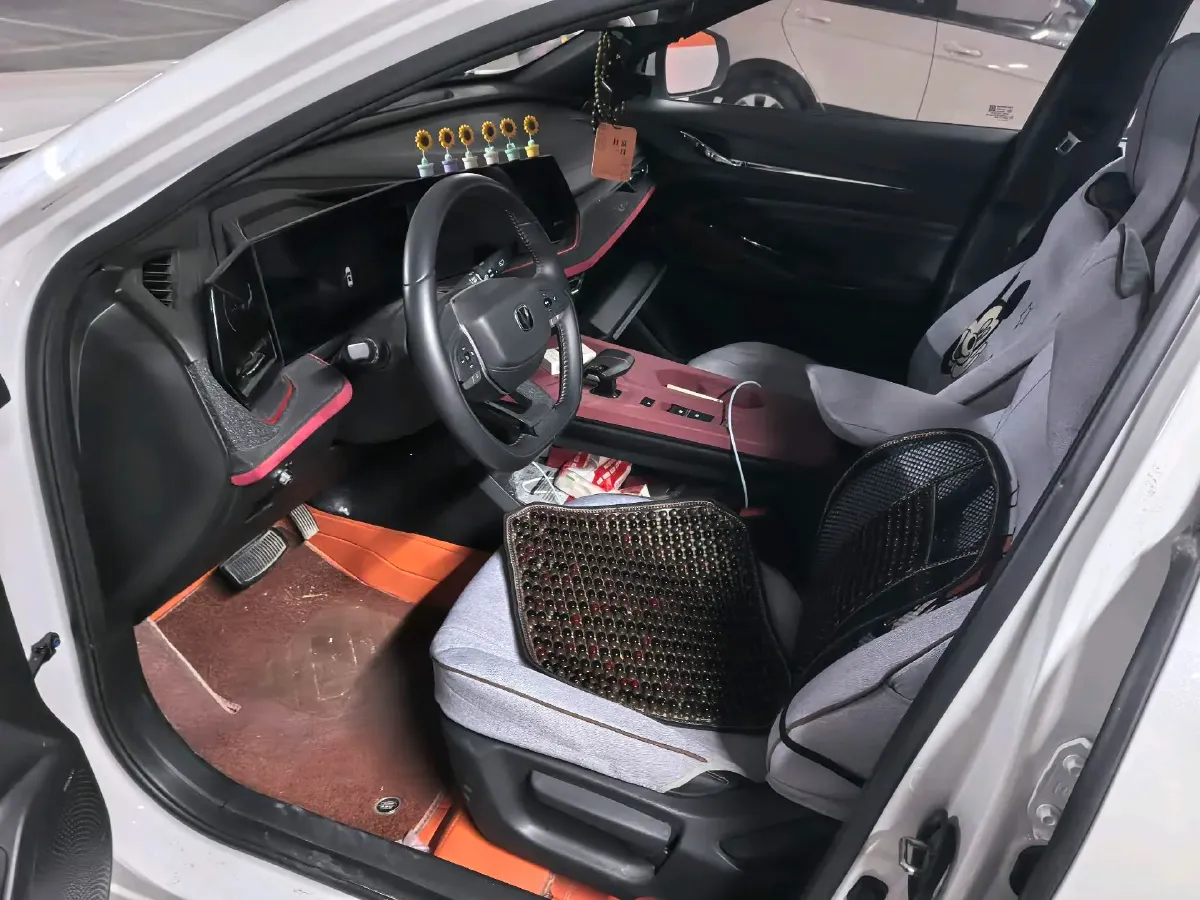 2025 ChangAn X5 PLUS 1.5T 188HP L4 7DCT,autocango,china used car exporter,china ev exporter,chinese used car exporter,chinese used ev exporter