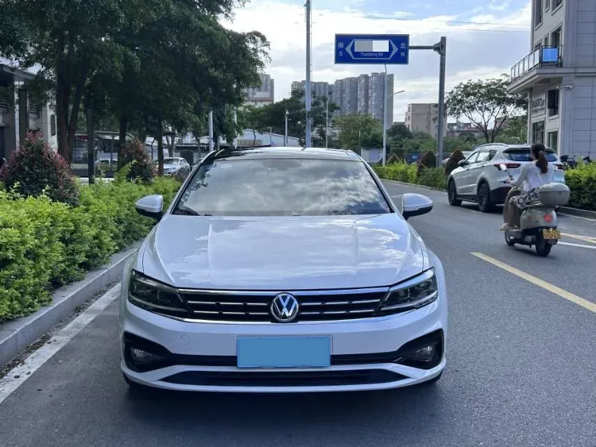2019 Volkswagen Passat 1.4T 150HP L4 7DCT,autocango,china used car exporter,china ev exporter,chinese used car exporter,chinese used ev exporter