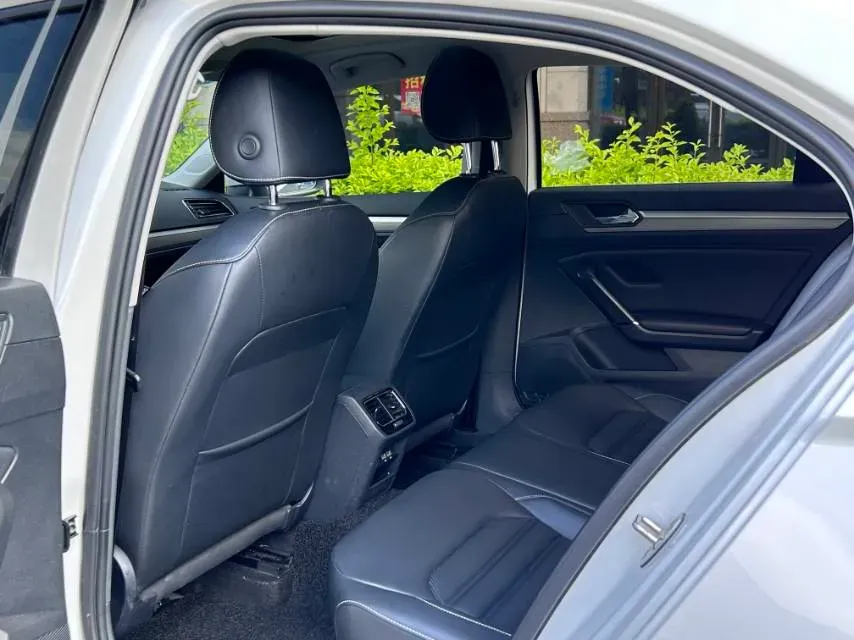 2019 Volkswagen Passat 1.4T 150HP L4 7DCT,autocango,china used car exporter,china ev exporter,chinese used car exporter,chinese used ev exporter