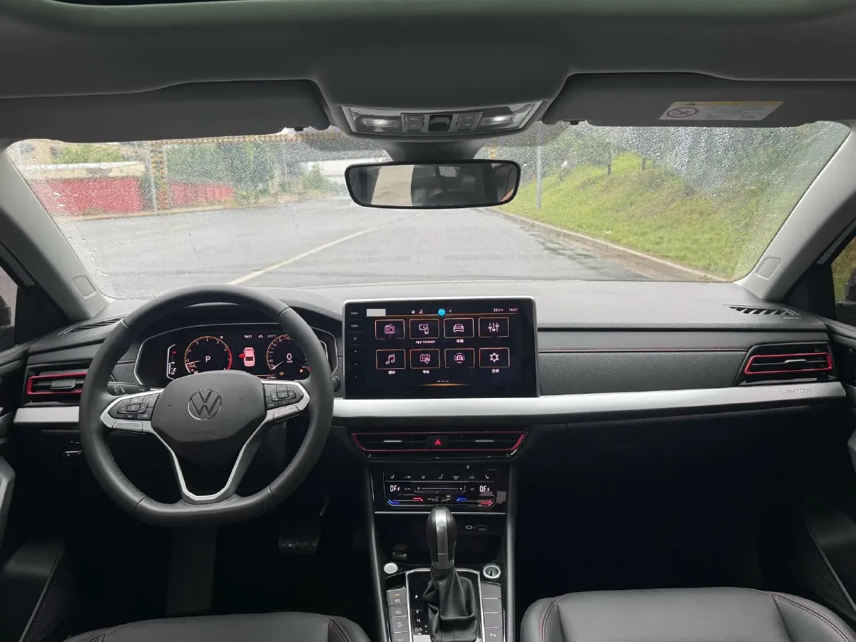 2024 Volkswagen Lavida 1.5T 160HP L4 7DCT,autocango,china used car exporter,china ev exporter,chinese used car exporter,chinese used ev exporter