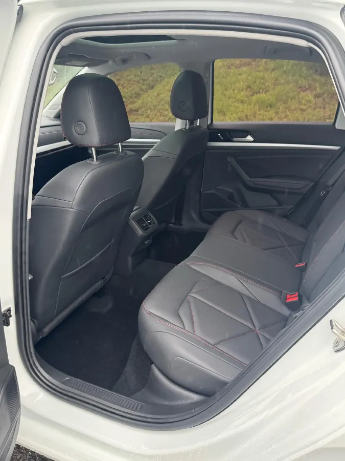 2024 Volkswagen Lavida 1.5T 160HP L4 7DCT,autocango,china used car exporter,china ev exporter,chinese used car exporter,chinese used ev exporter