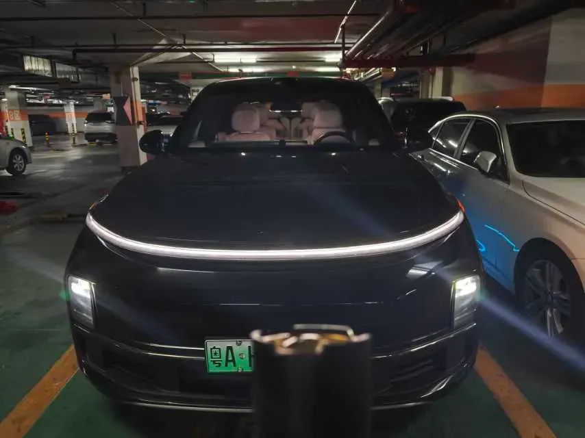 2022 Li L9 Range Extended 154HP REEV 42.6KWH,autocango,china used car exporter,china ev exporter,chinese used car exporter,chinese used ev exporter