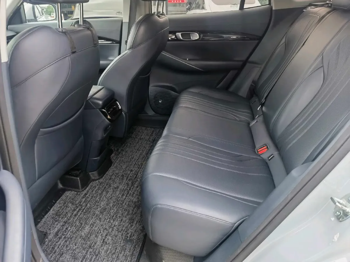 2024 YuanChen Super Van BEV 51KWH,autocango,china used car exporter,china ev exporter,chinese used car exporter,chinese used ev exporter
