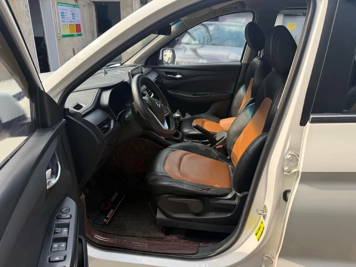 2018 WuLing HongGuang S3 1.5L 112HP L4 6MT,autocango,china used car exporter,china ev exporter,chinese used car exporter,chinese used ev exporter