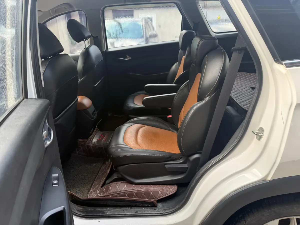 2018 WuLing HongGuang S3 1.5L 112HP L4 6MT,autocango,china used car exporter,china ev exporter,chinese used car exporter,chinese used ev exporter