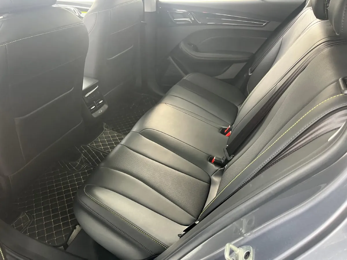 2021 Roewe i5 1.5L 120HP L4 5MT,autocango,china used car exporter,china ev exporter,chinese used car exporter,chinese used ev exporter