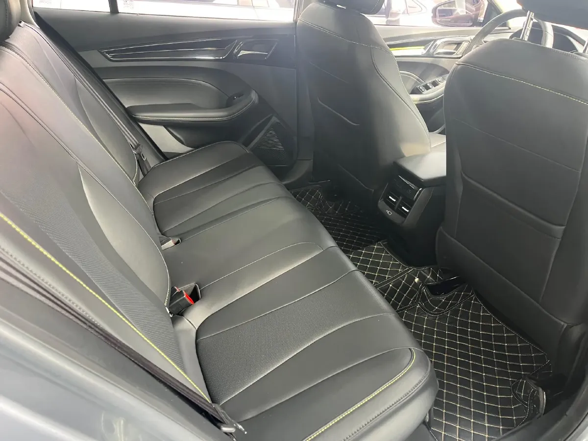 2021 Roewe i5 1.5L 120HP L4 5MT,autocango,china used car exporter,china ev exporter,chinese used car exporter,chinese used ev exporter