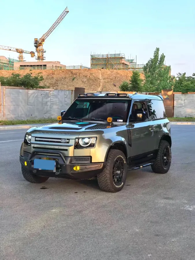2021 Land Rover Defender 3.0T 400HP L6 8AT,autocango,china used car exporter,china ev exporter,chinese used car exporter,chinese used ev exporter