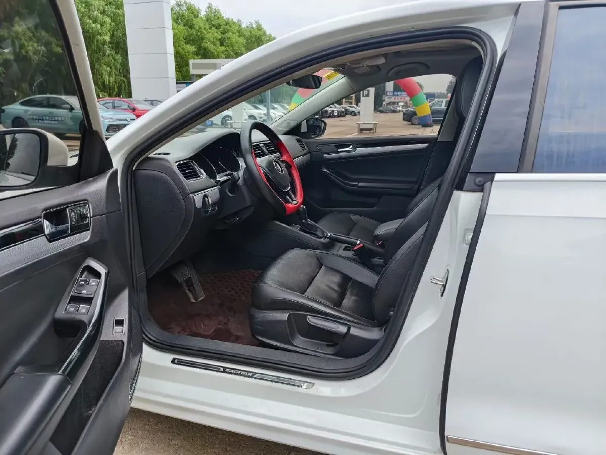 2018 Volkswagen Bora 1.4T 131HP L4 7DCT,autocango,china used car exporter,china ev exporter,chinese used car exporter,chinese used ev exporter