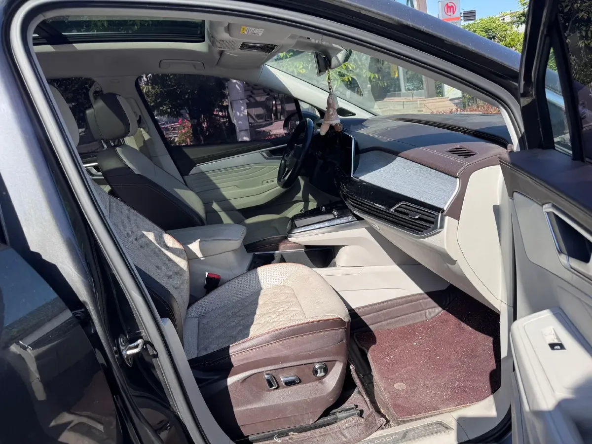2021 Volkswagen Talagon 2.5T 299HP V6 7DCT,autocango,china used car exporter,china ev exporter,chinese used car exporter,chinese used ev exporter