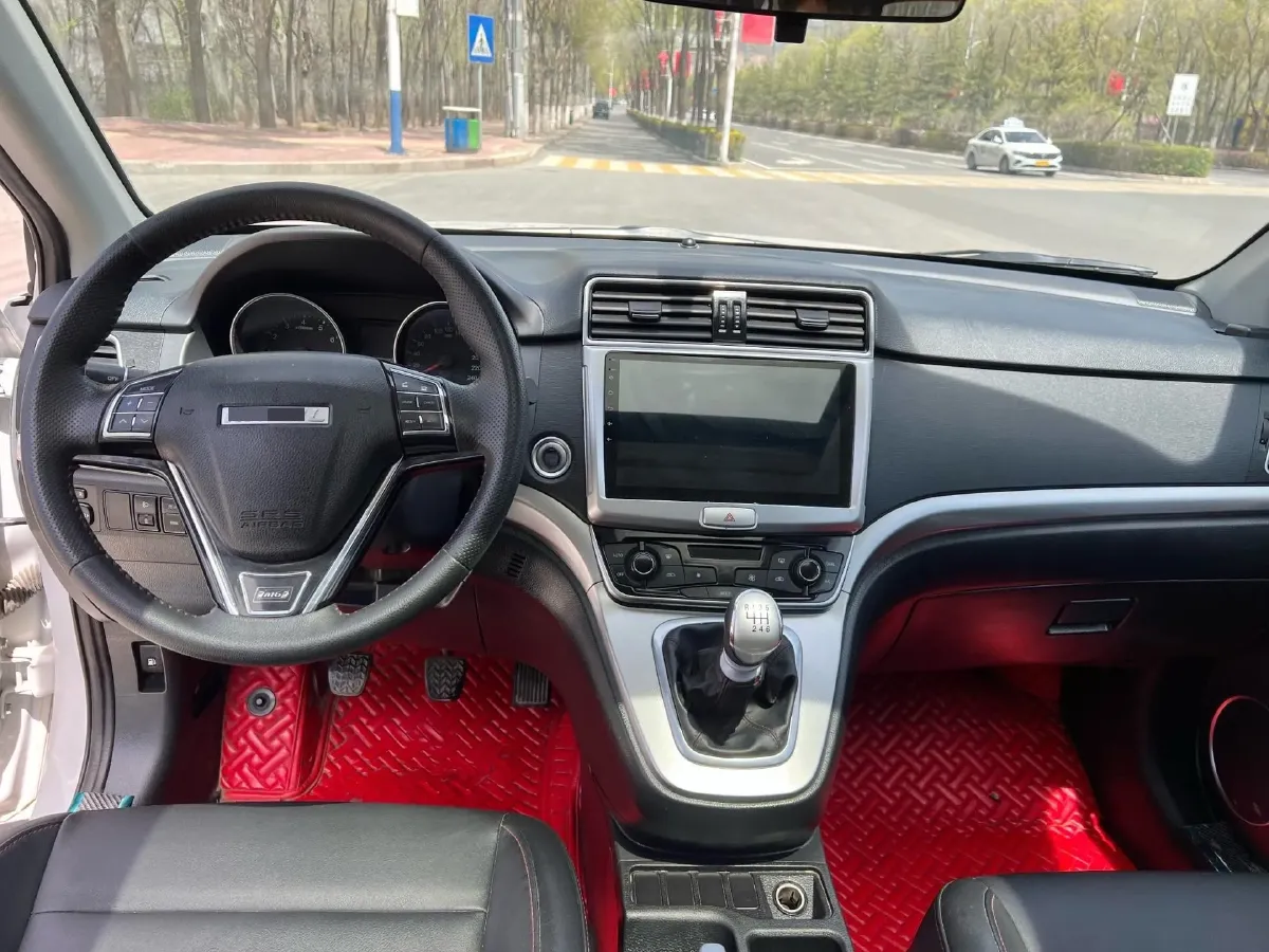 2019 Haval M6 1.5T 150HP L4 6MT,autocango,china used car exporter,china ev exporter,chinese used car exporter,chinese used ev exporter
