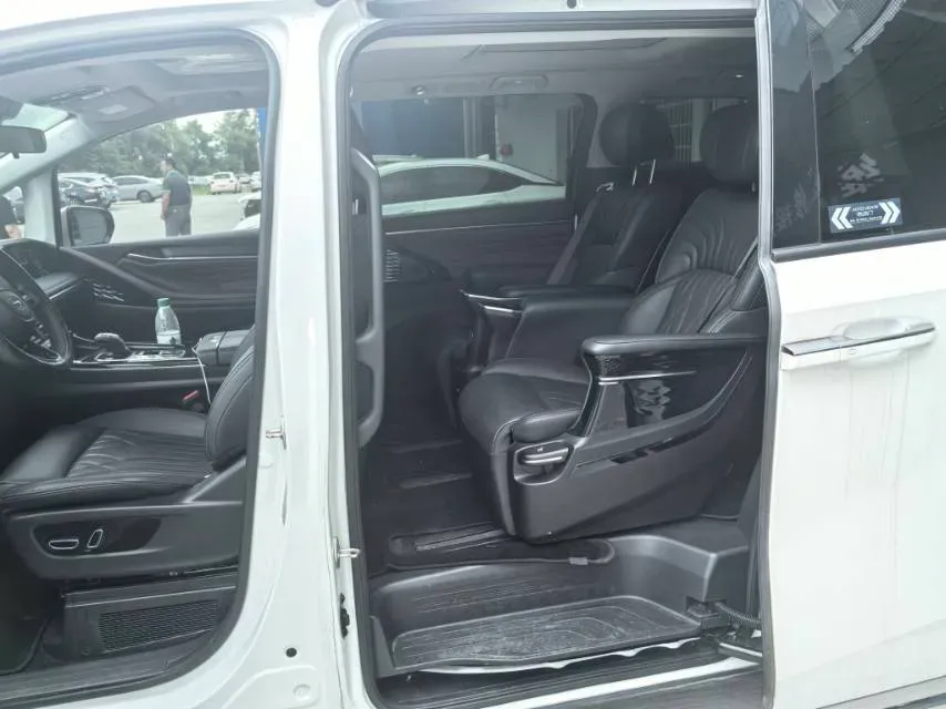 2024 GAC Trumpchi M8 2.0T 252HP L4 8AT,autocango,china used car exporter,china ev exporter,chinese used car exporter,chinese used ev exporter