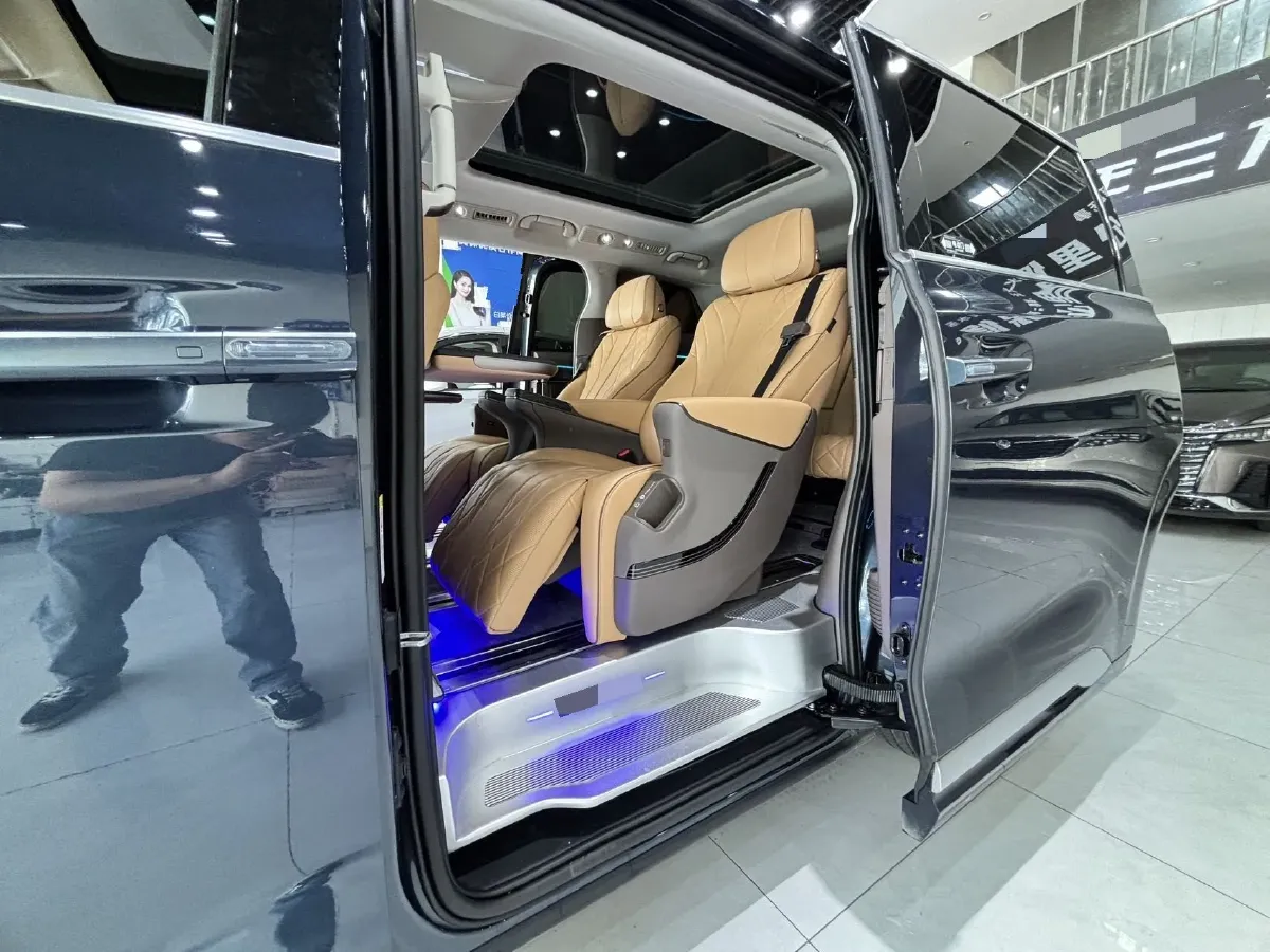 2022 HongQi HS7 3.0T 337HP V6 8AT,autocango,china used car exporter,china ev exporter,chinese used car exporter,chinese used ev exporter