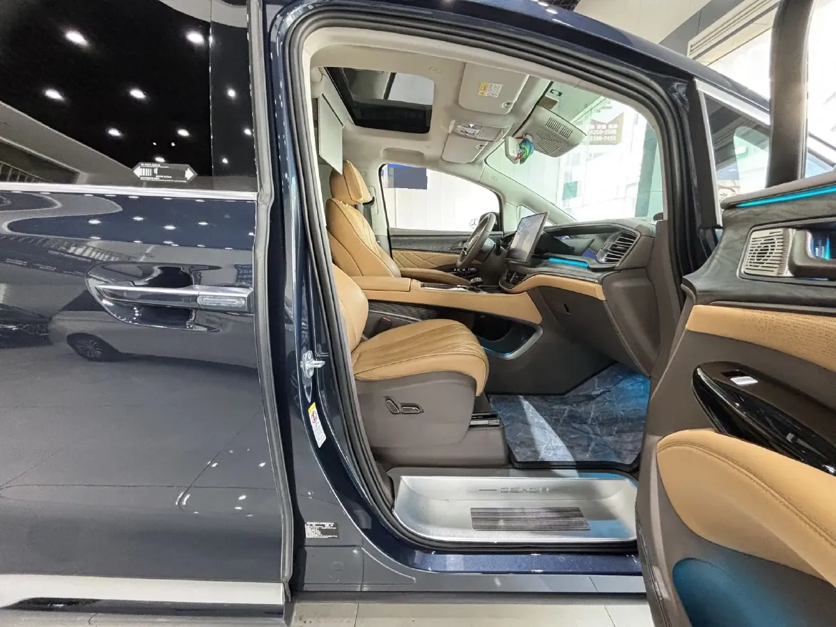 2022 HongQi HS7 3.0T 337HP V6 8AT,autocango,china used car exporter,china ev exporter,chinese used car exporter,chinese used ev exporter