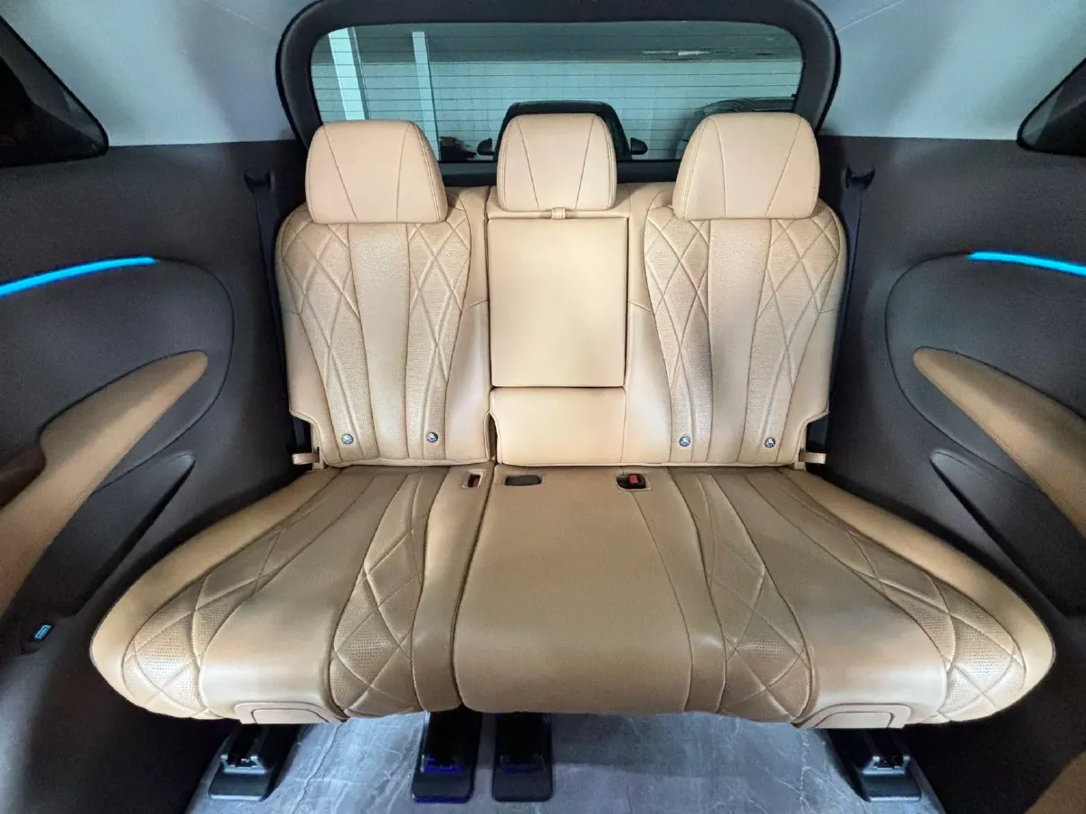 2022 HongQi HS7 3.0T 337HP V6 8AT,autocango,china used car exporter,china ev exporter,chinese used car exporter,chinese used ev exporter