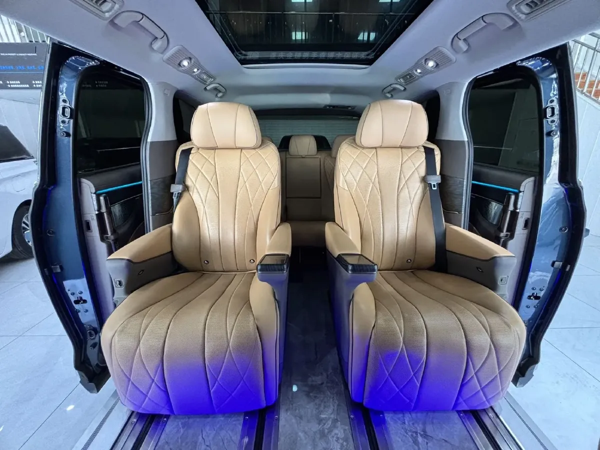 2022 HongQi HS7 3.0T 337HP V6 8AT,autocango,china used car exporter,china ev exporter,chinese used car exporter,chinese used ev exporter