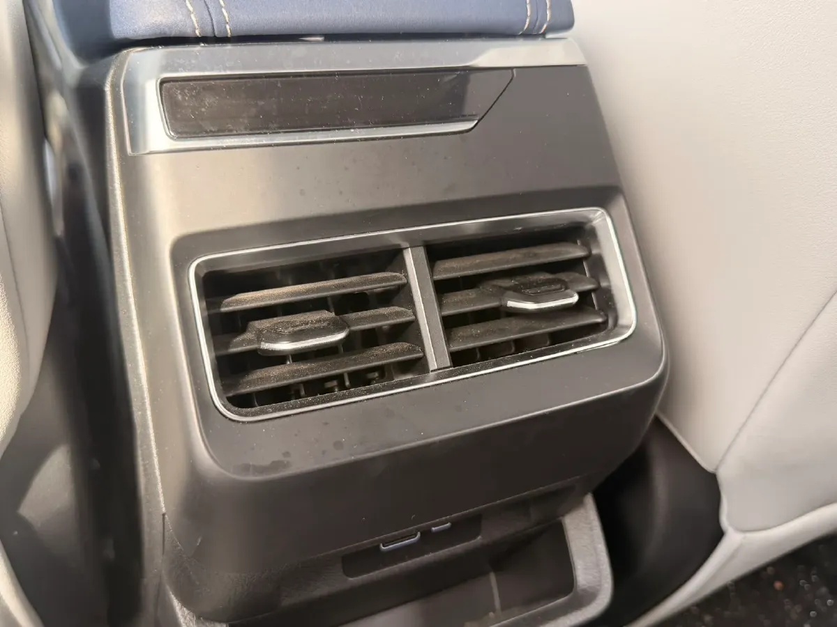 2021 Geely Preface 2.0T 190HP L4 7DCT,autocango,china used car exporter,china ev exporter,chinese used car exporter,chinese used ev exporter