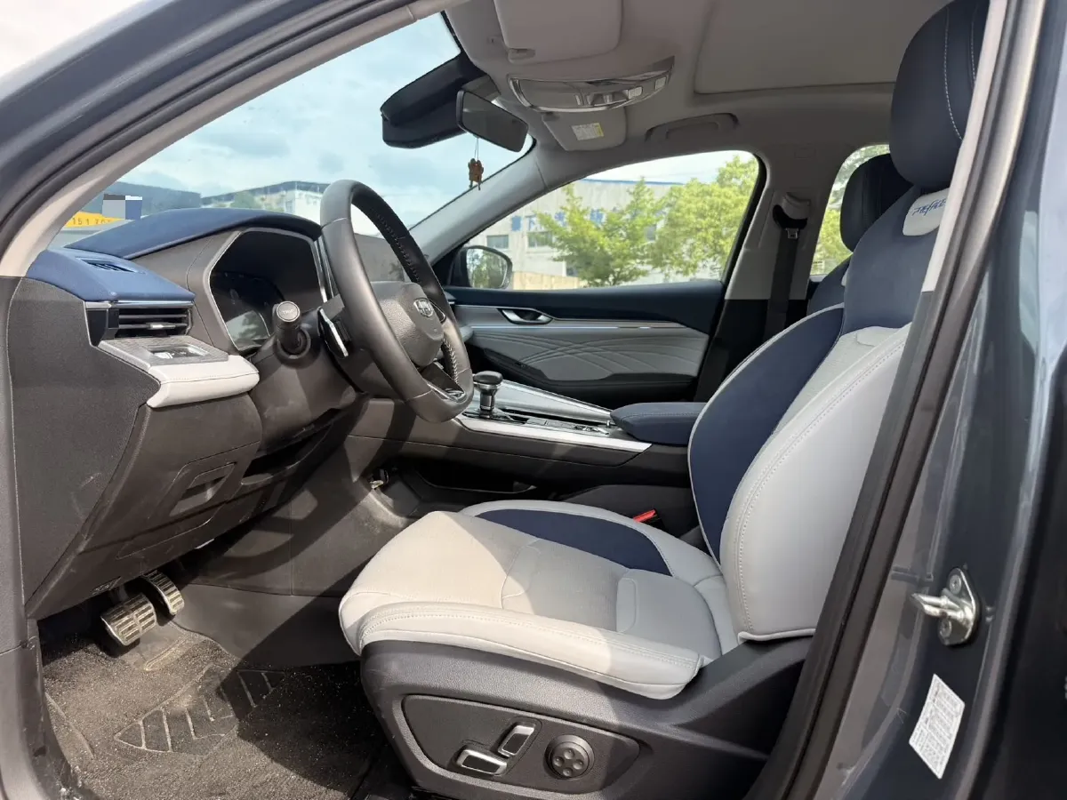 2021 Geely Preface 2.0T 190HP L4 7DCT,autocango,china used car exporter,china ev exporter,chinese used car exporter,chinese used ev exporter