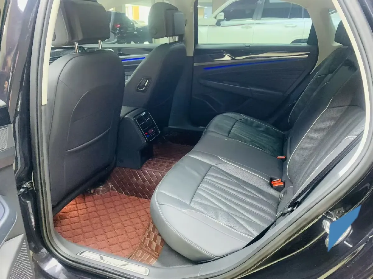 2023 Volkswagen Passat 2.0T 186HP L4 7DCT,autocango,china used car exporter,china ev exporter,chinese used car exporter,chinese used ev exporter