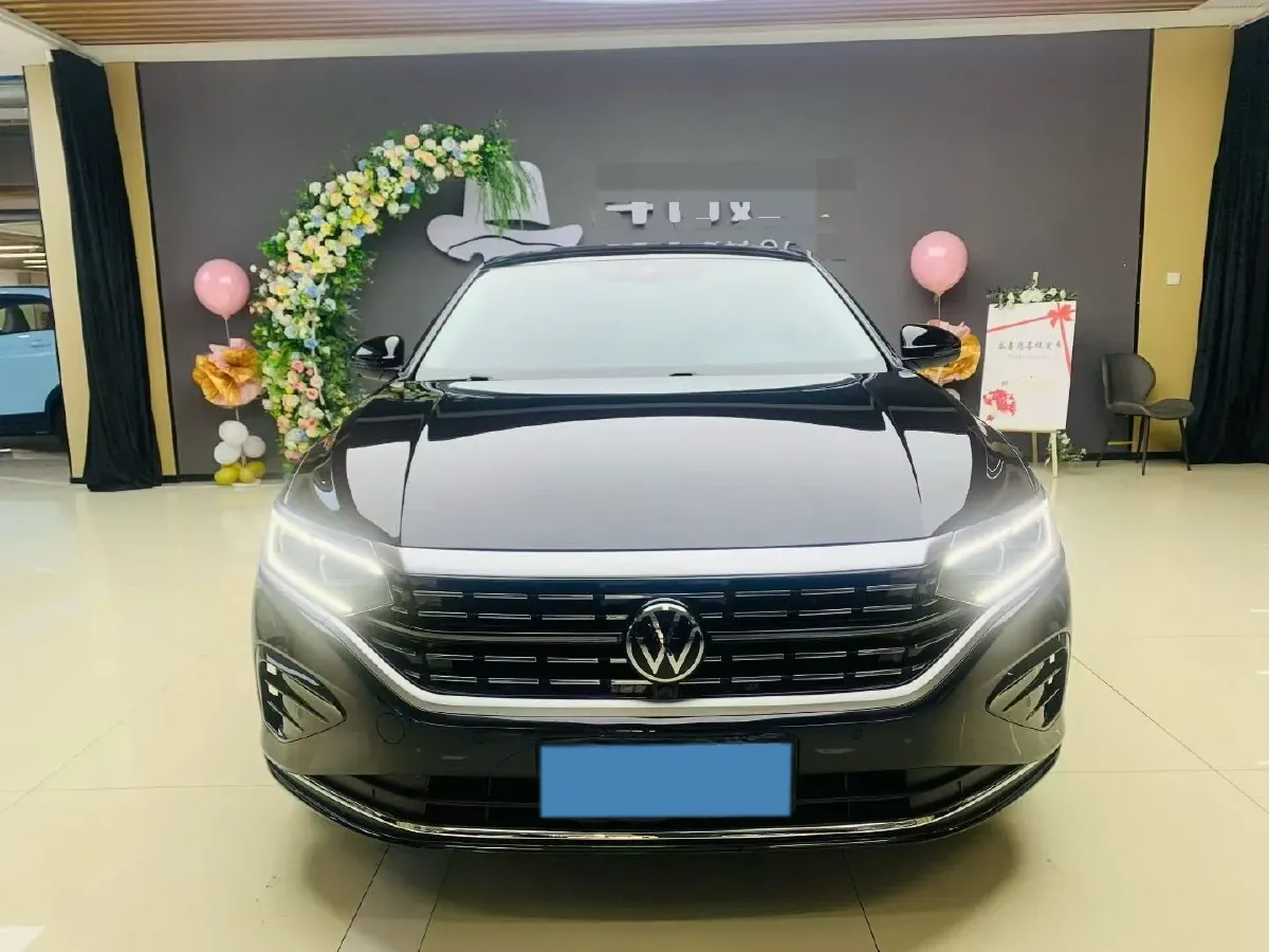 2023 Volkswagen Passat 2.0T 186HP L4 7DCT,autocango,china used car exporter,china ev exporter,chinese used car exporter,chinese used ev exporter