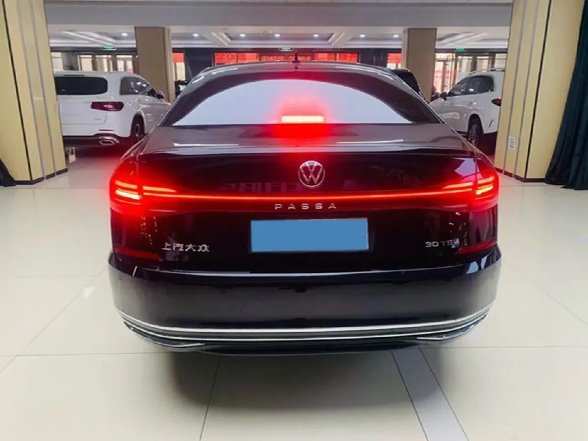 2023 Volkswagen Passat 2.0T 186HP L4 7DCT,autocango,china used car exporter,china ev exporter,chinese used car exporter,chinese used ev exporter