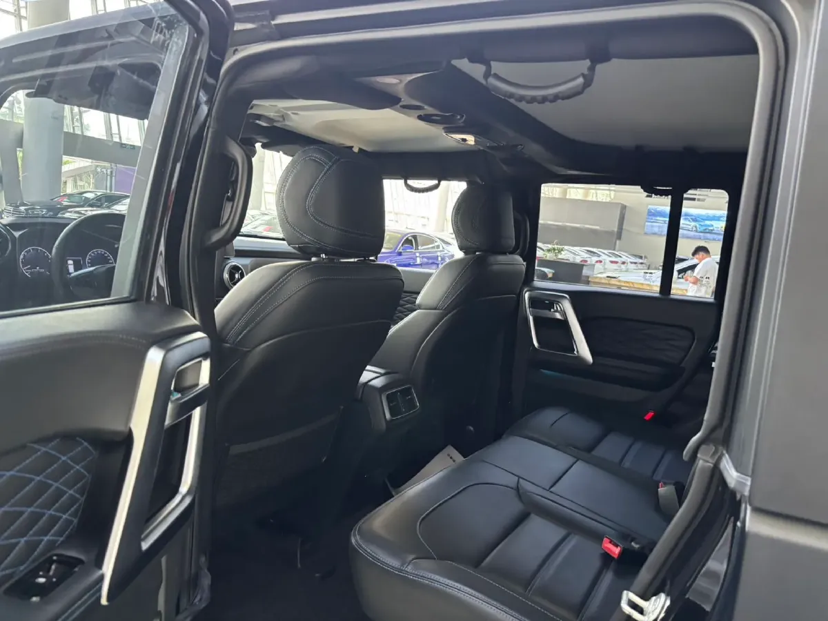 2023 Beijing BJ40 2.0T 224HP L4 8AT,autocango,china used car exporter,china ev exporter,chinese used car exporter,chinese used ev exporter