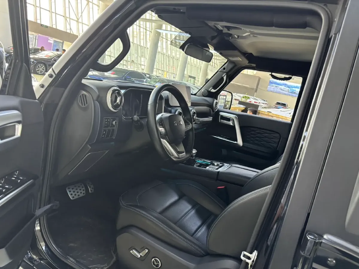 2023 Beijing BJ40 2.0T 224HP L4 8AT,autocango,china used car exporter,china ev exporter,chinese used car exporter,chinese used ev exporter