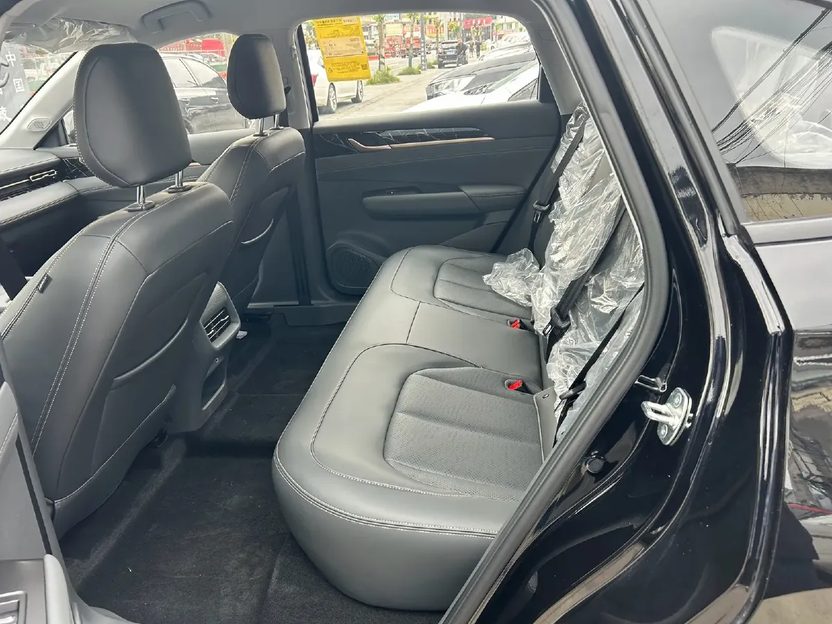 2025 WuLing XingGuang 1.5L 106HP L4 E-CVT PHEV,autocango,china used car exporter,china ev exporter,chinese used car exporter,chinese used ev exporter