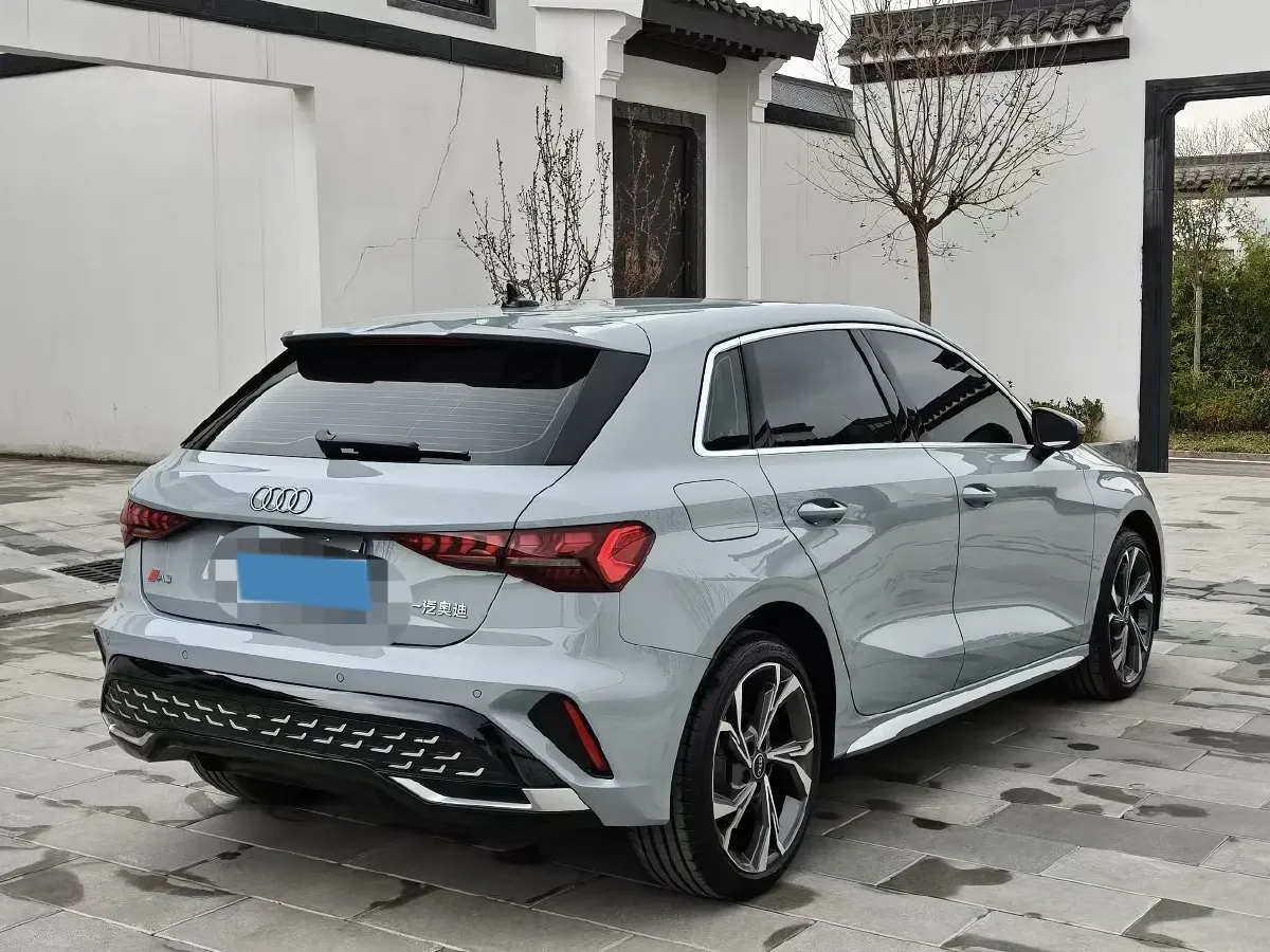 2025 Audi A3 1.5T 160HP L4 7DCT,autocango,china used car exporter,china ev exporter,chinese used car exporter,chinese used ev exporter