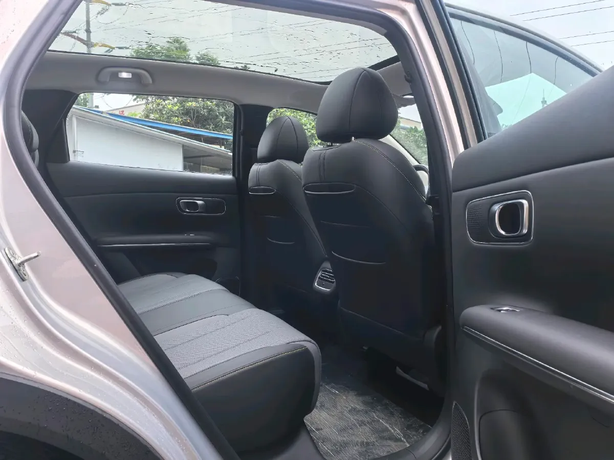 2026 Ruichi Auto EC75 BEV,autocango,china used car exporter,china ev exporter,chinese used car exporter,chinese used ev exporter