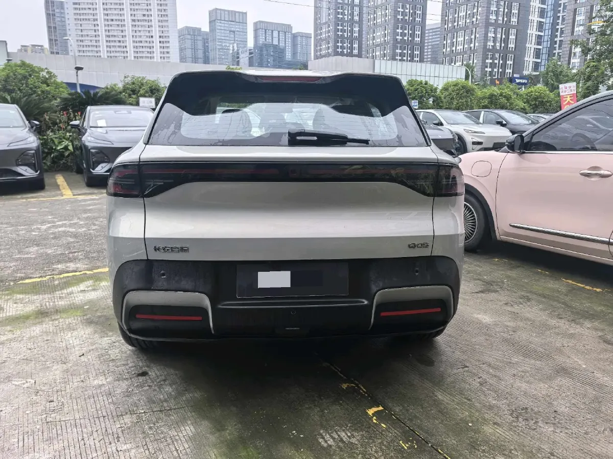 2026 Ruichi Auto EC75 BEV,autocango,china used car exporter,china ev exporter,chinese used car exporter,chinese used ev exporter
