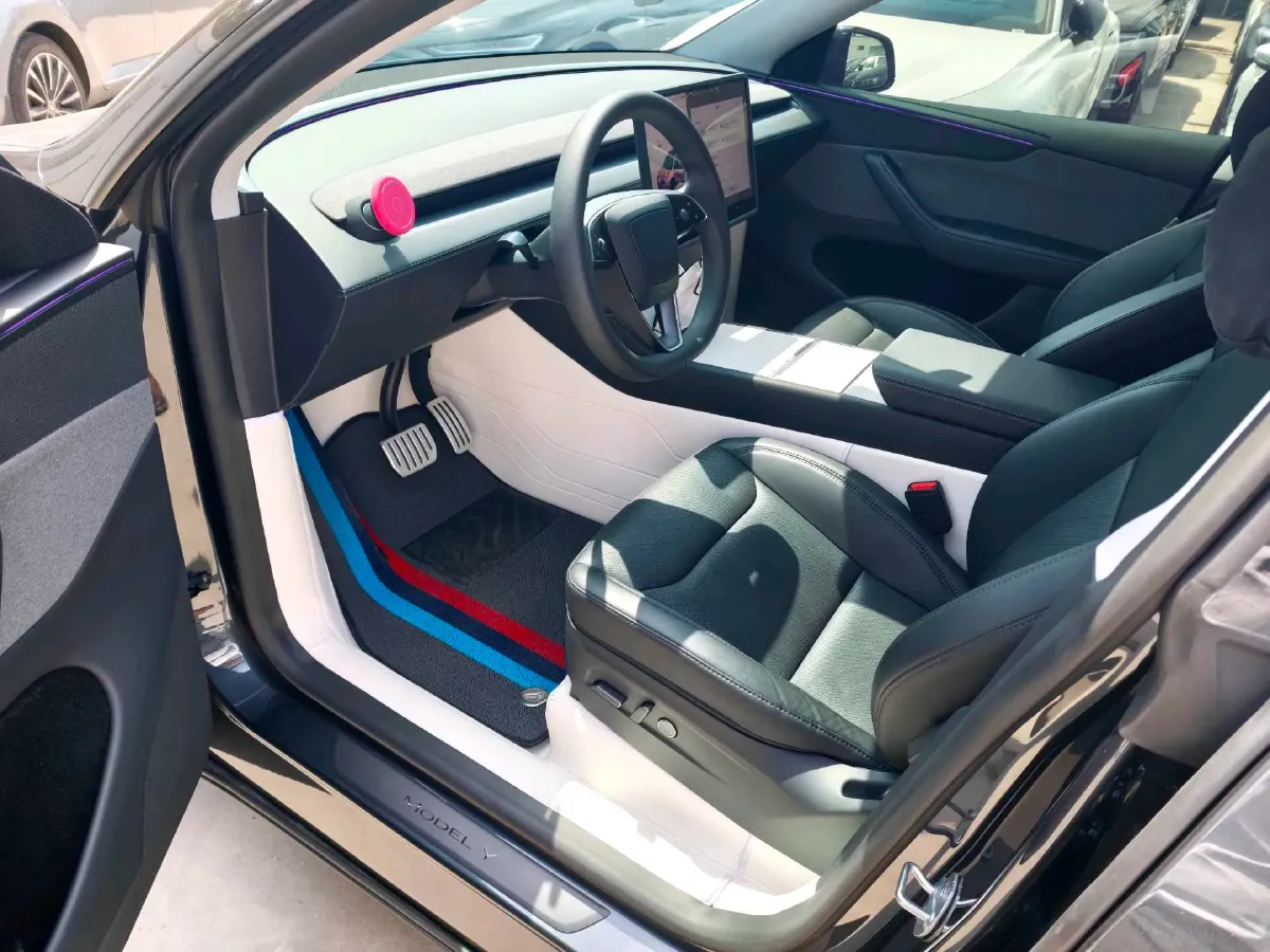 2025 Tesla Model Y BEV 62.5KWH,autocango,china used car exporter,china ev exporter,chinese used car exporter,chinese used ev exporter